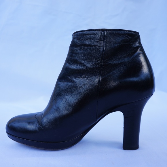 Dries Van Noten Leather Black Bootie - Picture 2 of 8